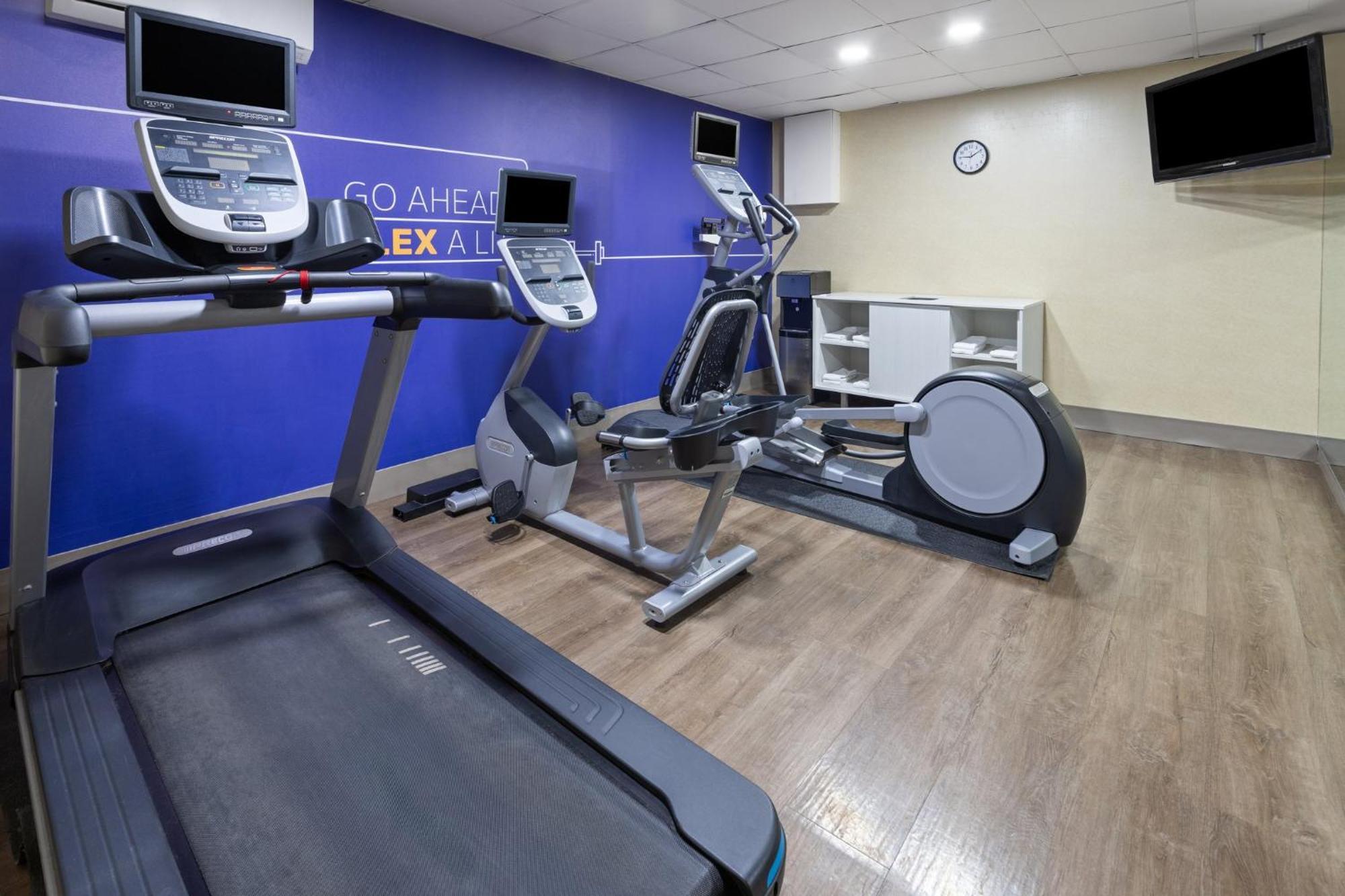 Holiday Inn Express Hotel & Suites Freeport By Ihg Esterno foto